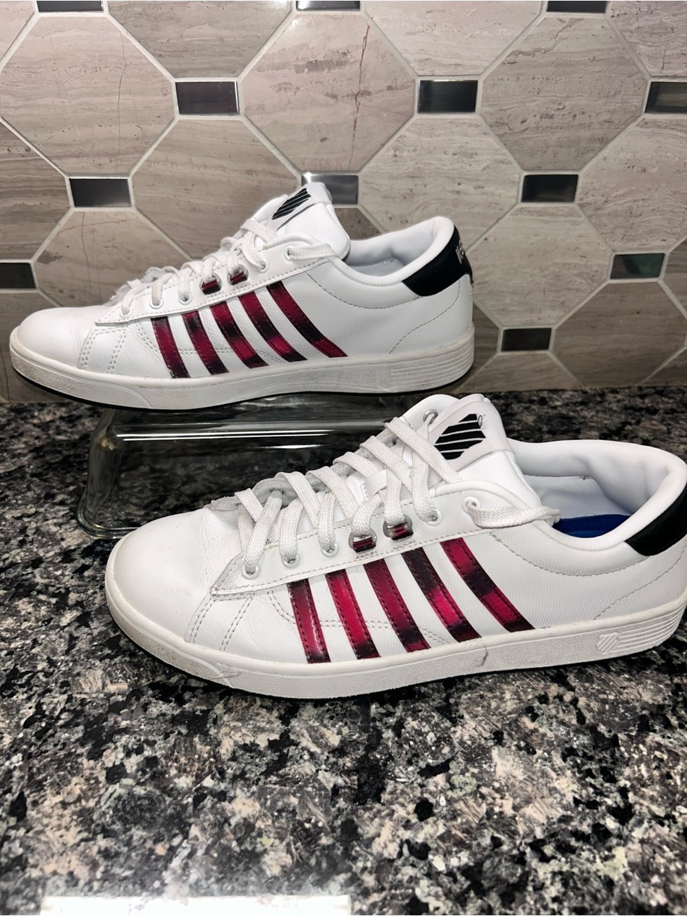 Women’s K-Swiss White Metallic Red/ pink Stripe Sneakers Size 10 Casual Shoes